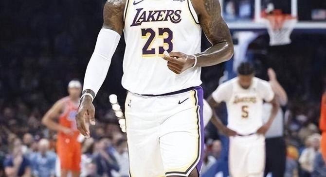 詹姆斯遭遇二十持续失利，日本队教练压力巨大！