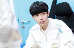 包含Scout在美国队比赛中险胜，大比分获胜引发热议！比赛高潮迭起的词条